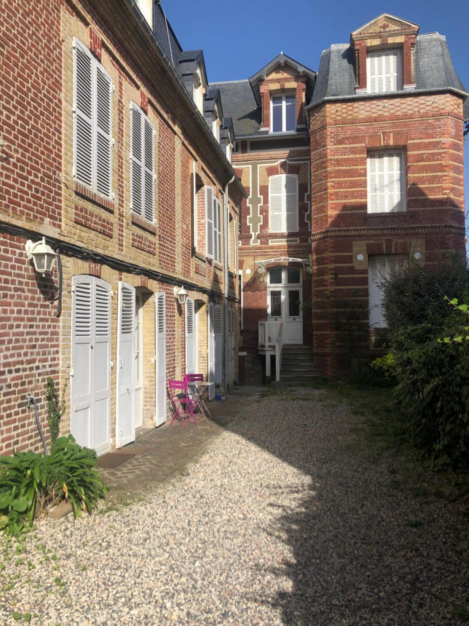 Le Cottage De Gabriel Front De Mer Вилле-сюр-Мер Экстерьер фото